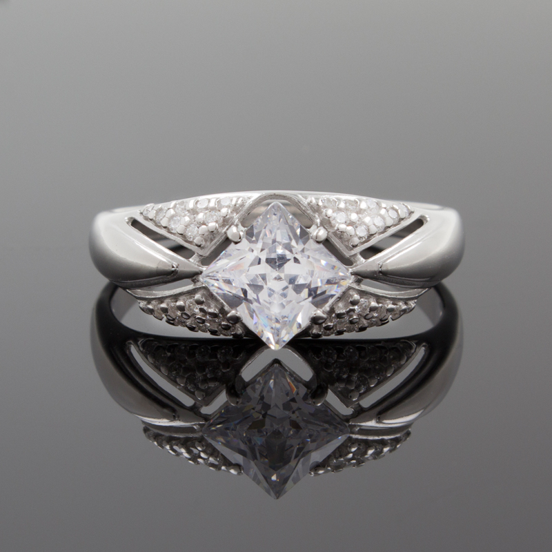 Серебрное кольцо с фианитами 94012220 (Ag 925)