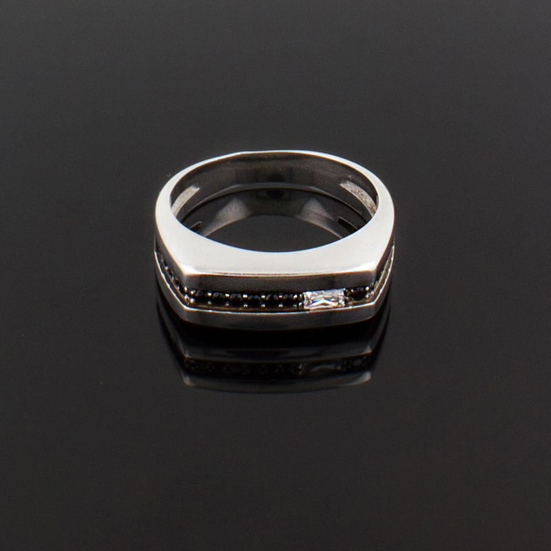 Серебряное кольцо с фианитами (Ag 925)
