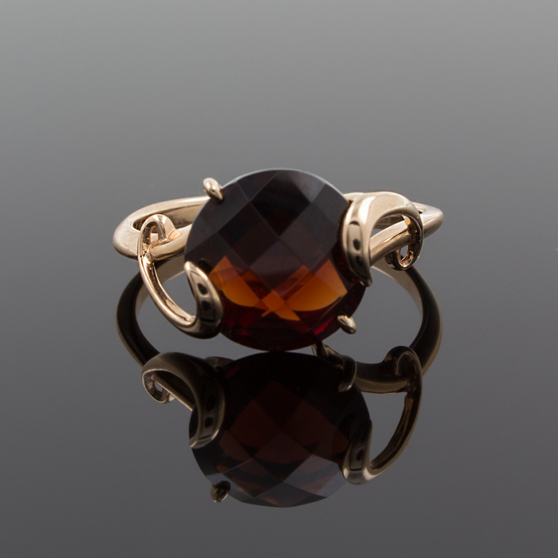 Золотое кольцо с гранатом гт (Au 585)