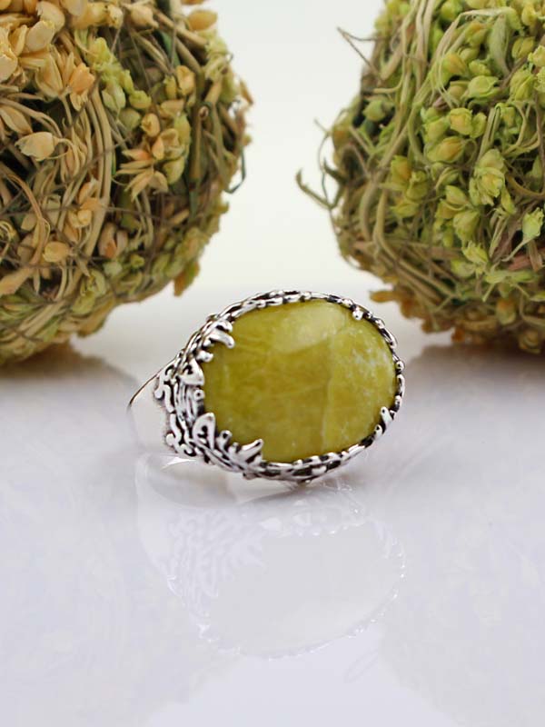Серебряное кольцо с лизардитом (Ag 925)