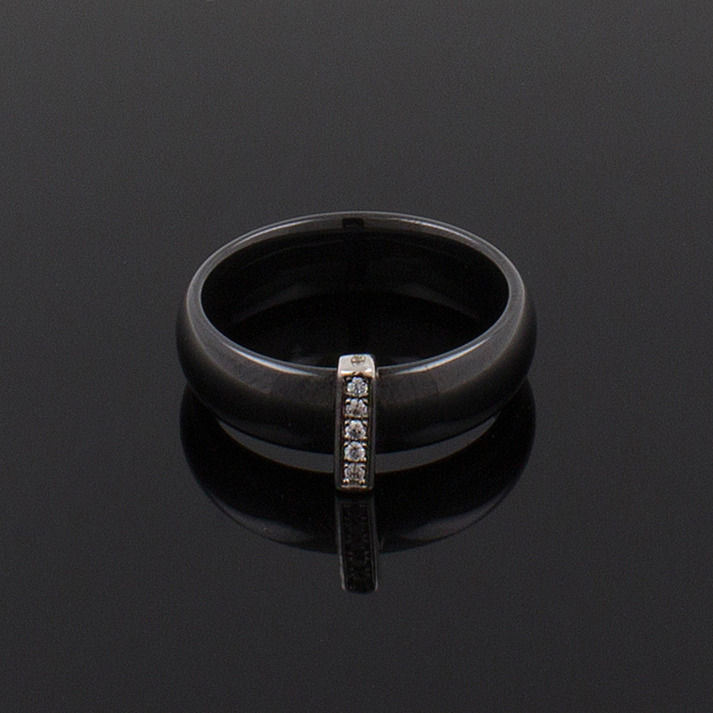 Серебряное кольцо с керамикой и кубическими циркониями (Ag 925)