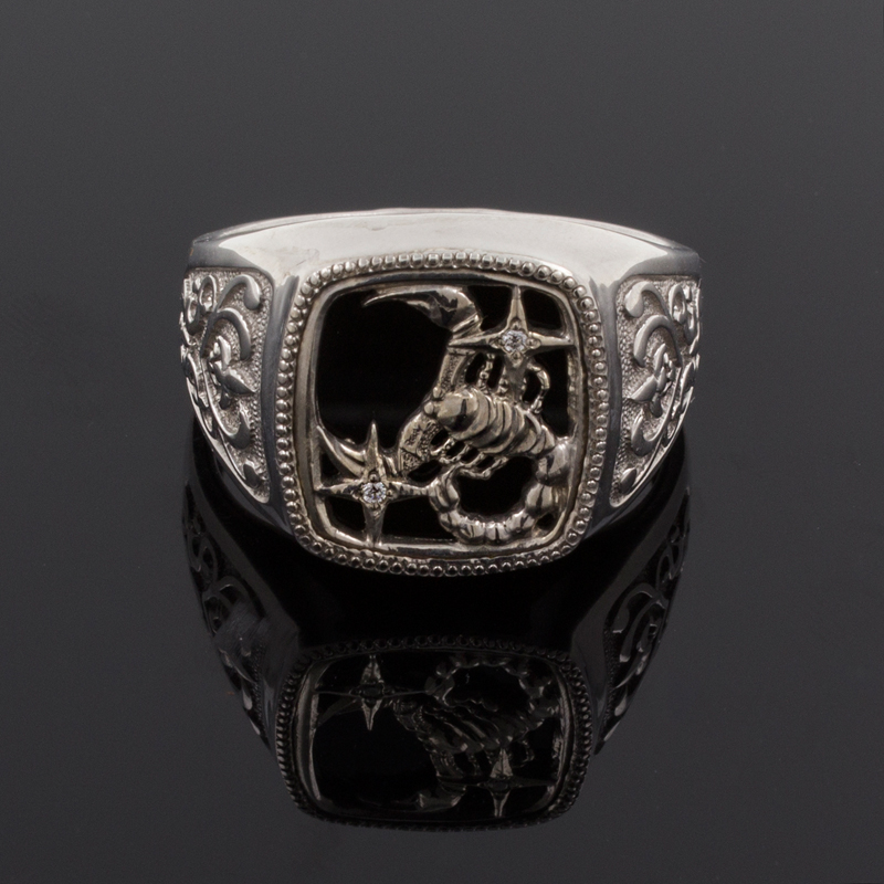 Серебряное кольцо "Скорпион" с фианитами (Ag 925)