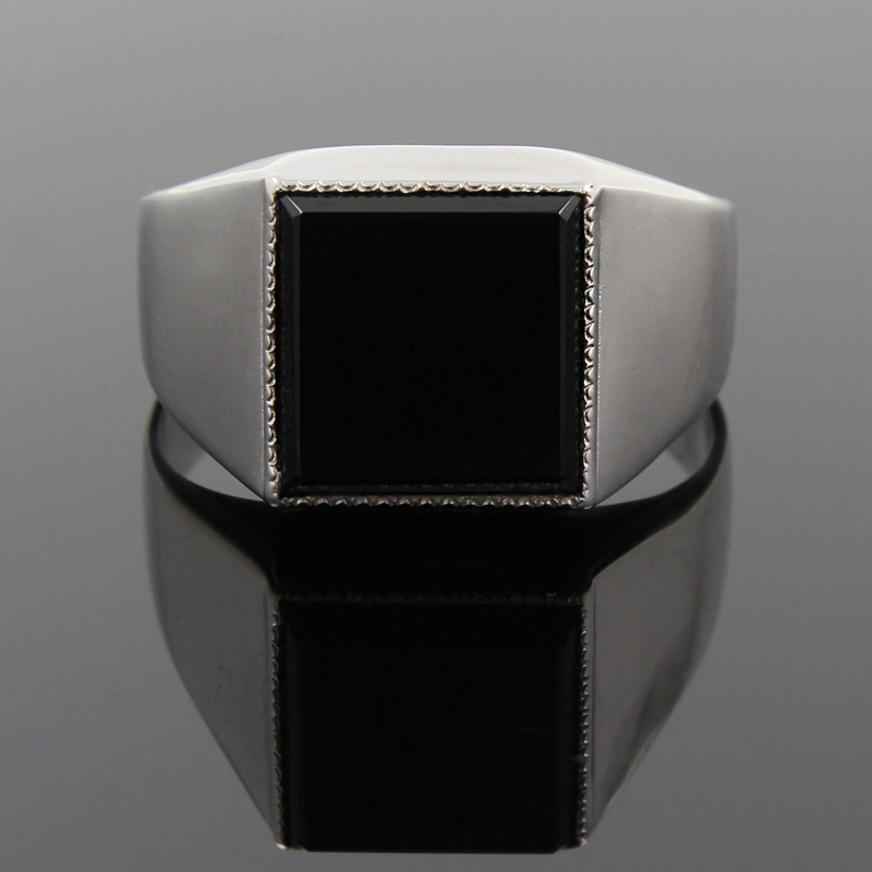 Серебряное кольцо с фианитом (Ag 925)