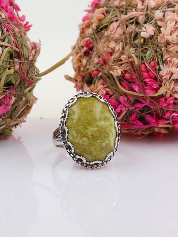 Серебряное кольцо с лизардитом (Ag 925)