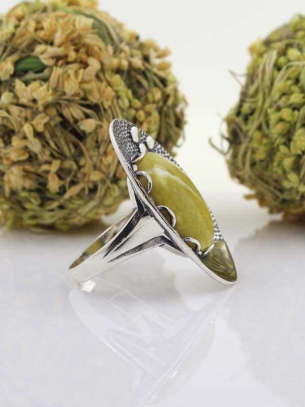 Серебряное кольцо с лизардитом (Ag 925)