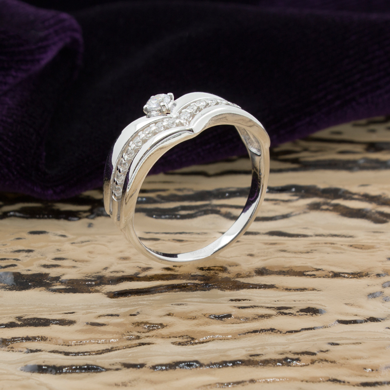 Серебряное кольцо с фианитами 94011839 (Ag 925)